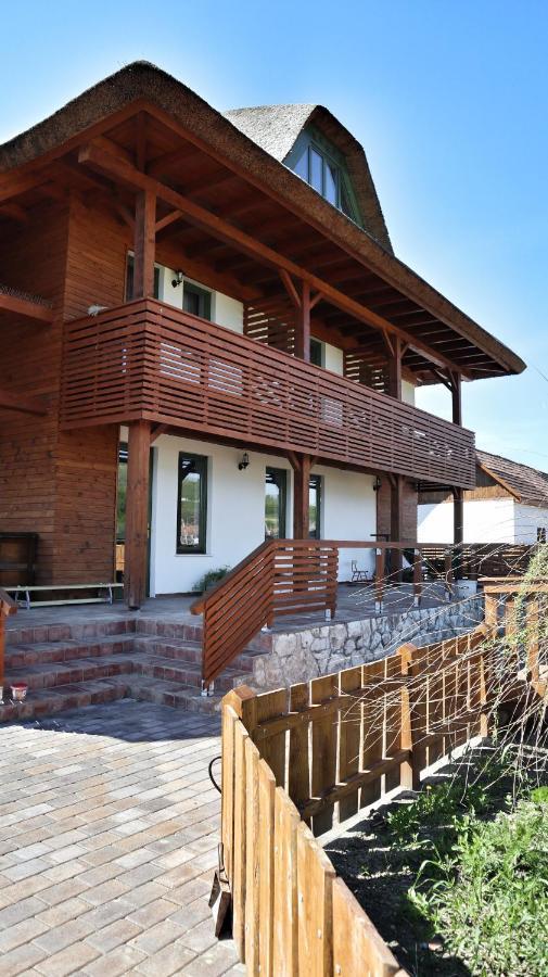 Pensiunea Nadas Panzio Sic Exterior photo